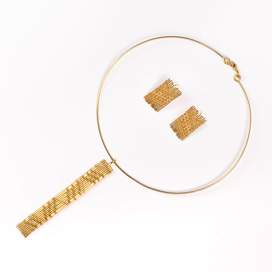 Bamboo Becca Aretes y Collar